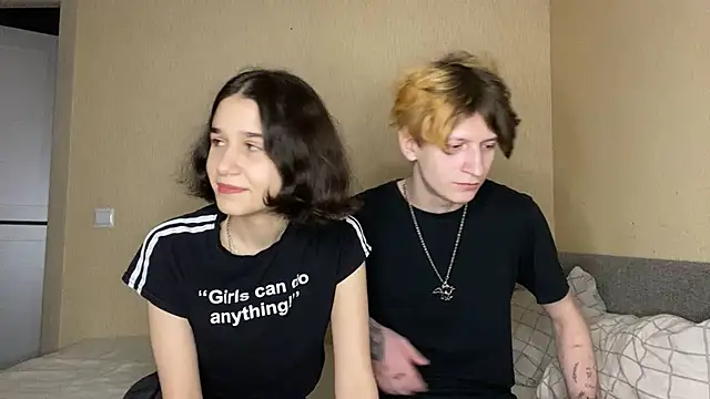 baby lesi online show from March 7, 2025, 3:28 pm