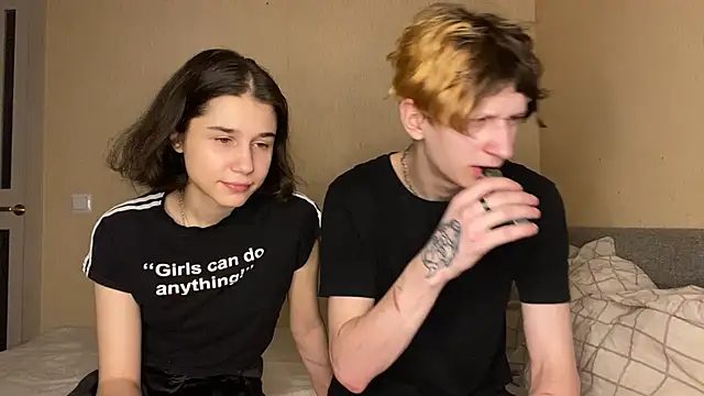 baby lesi online show from March 9, 2025, 3:05 pm