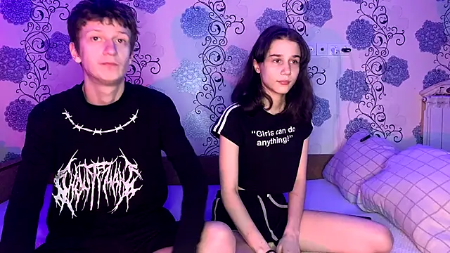 baby lesi online show from November 17, 2025, 3:51 pm