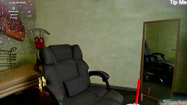 Snapshot of faiirylight chatting on July 8, 2026, 6:29 am faiirylight online show from July 8, 2026, 6:29 am