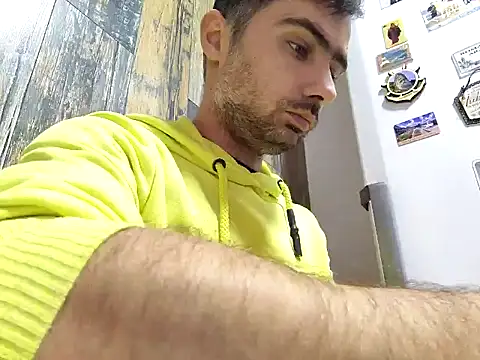 Snapshot of andreiiiii2025 chatting on February 21, 2025, 10:39 am andreiiiii2025 online show from February 21, 2025, 10:39 am