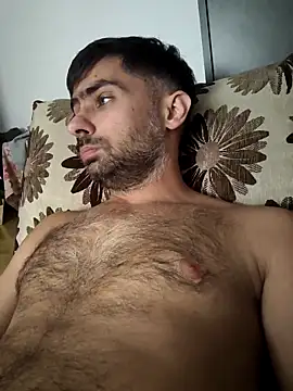 Snapshot of andreiiiii2025 chatting on October 17, 2025, 9:45 am andreiiiii2025 online show from October 17, 2025, 9:45 am