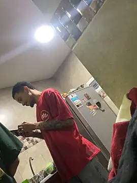 eross chipre  online show from October 7, 2025, 4:53 am