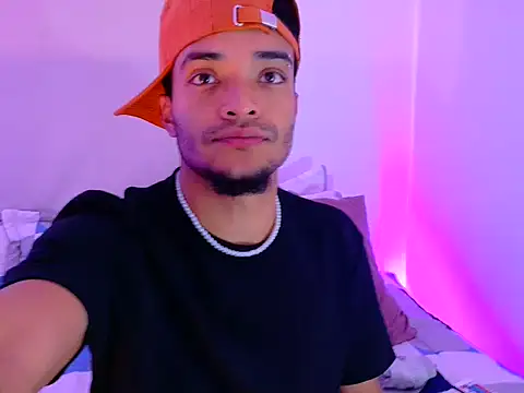 eross chipre  online show from January 9, 2026, 7:37 pm