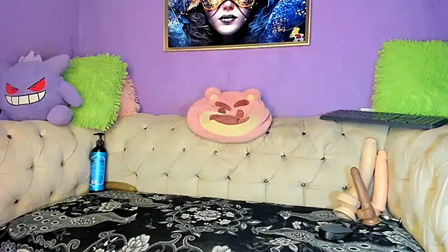 amydelahozgomez online show from November 27, 2025, 12:35 am