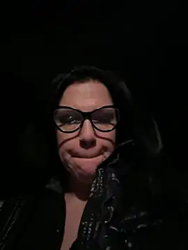 Snapshot of LadydeSade chatting on November 25, 2025, 12:10 am LadydeSade online show from November 25, 2025, 12:10 am