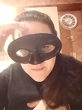 Snapshot of Dolcecurvy chatting on March 7, 2025, 10:43 pm Dolcecurvy online show from March 7, 2025, 10:43 pm