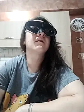 Snapshot of Dolcecurvy chatting on October 22, 2025, 9:25 pm Dolcecurvy online show from October 22, 2025, 9:25 pm