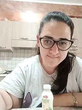 Snapshot of Dolcecurvy chatting on October 29, 2025, 9:00 am Dolcecurvy online show from October 29, 2025, 9:00 am