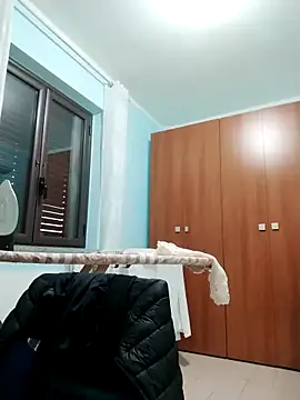 Snapshot of Dolcecurvy chatting on November 12, 2025, 3:56 pm Dolcecurvy online show from November 12, 2025, 3:56 pm