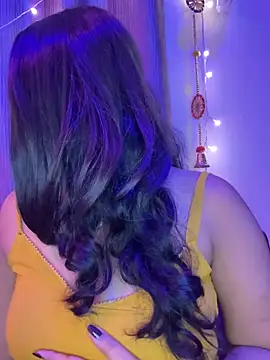 Dishasarmaa05 online show from September 17, 2025, 6:42 pm