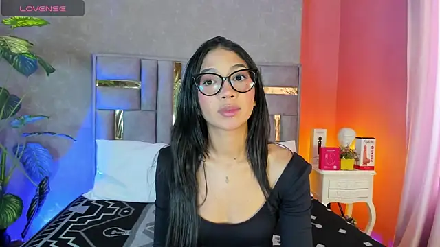 Tyla Ks online show from May 22, 2026, 8:03 pm