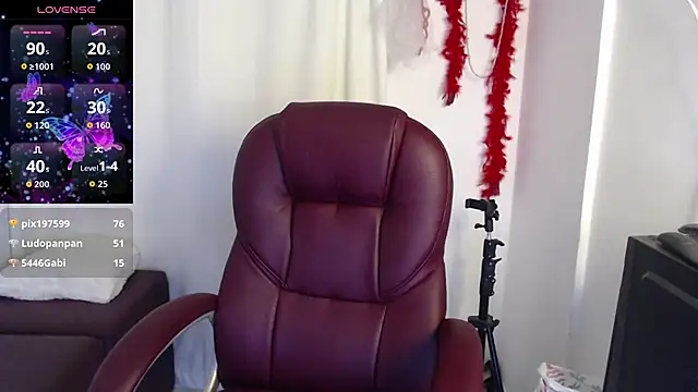 Mature 2025 online show from February 8, 2026, 12:08 pm