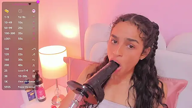 honey sofii  online show from March 16, 2025, 6:23 pm