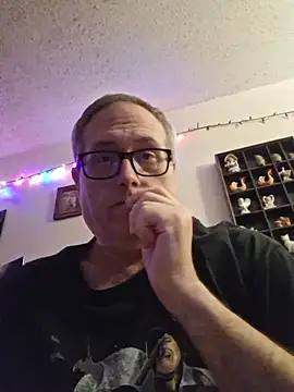 Smallone327 online show from October 18, 2025, 6:16 am