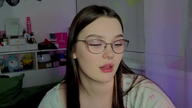 Snapshot of milliedoll chatting on October 15, 2025, 7:14 pm milliedoll online show from October 15, 2025, 7:14 pm