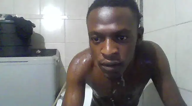 Snapshot of Justusual444 chatting on March 6, 2025, 9:20 pm Justusual444 online show from March 6, 2025, 9:20 pm