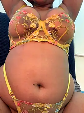 Snapshot of isha_sassy chatting on November 26, 2025, 5:36 pm isha sassy online show from November 26, 2025, 5:36 pm