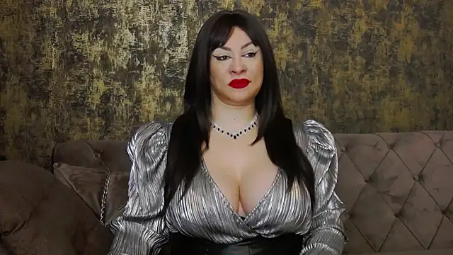 Snapshot of MistressAmberCrost chatting on October 27, 2025, 6:28 am MistressAmberCrost online show from October 27, 2025, 6:28 am