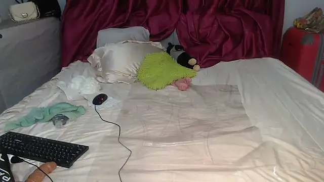 Snapshot of xxTatiannaxx chatting on March 12, 2025, 2:41 am xxTatiannaxx online show from March 12, 2025, 2:41 am