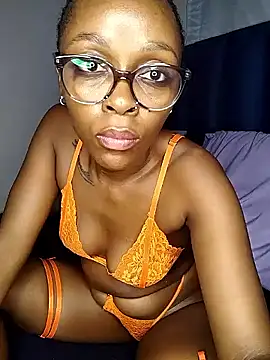 xxTatiannaxx online show from May 5, 2026, 10:07 pm