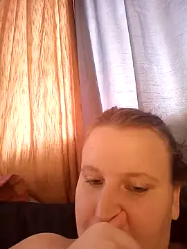 Snapshot of SABlond2 chatting on February 24, 2025, 10:37 am SABlond2 online show from February 24, 2025, 10:37 am