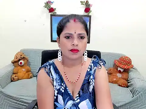 leahgotiii online show from July 31, 2026, 3:17 am