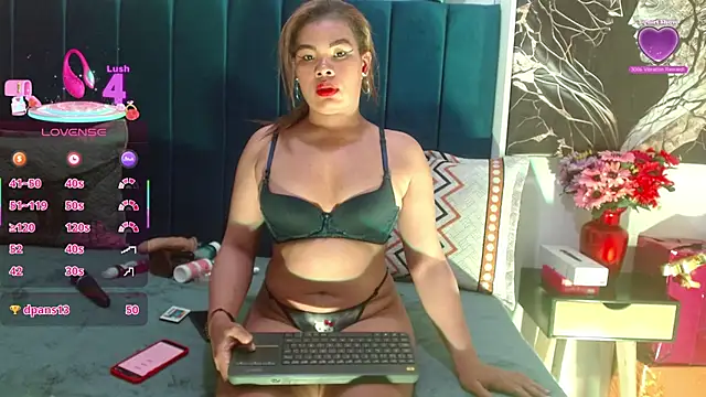 Snapshot of Mariana_star1 chatting on October 5, 2025, 4:00 am Mariana star1 online show from October 5, 2025, 4:00 am