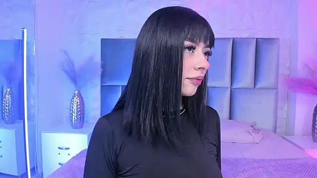 Selene bennet online show from May 2, 2026, 3:44 am