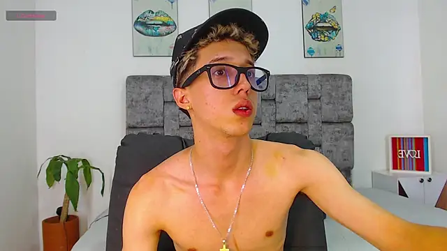 skinny bigcock02 online show from December 22, 2025, 8:39 pm