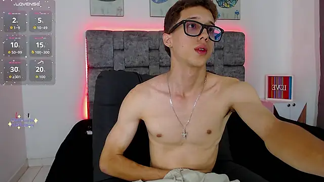 skinny bigcock02 online show from February 24, 2026, 9:13 pm