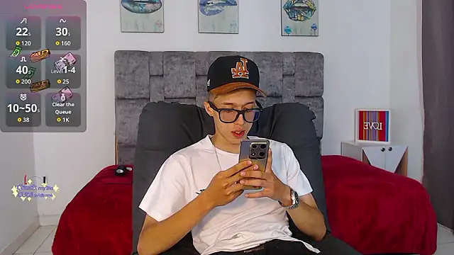 skinny bigcock02 online show from March 12, 2026, 9:21 pm