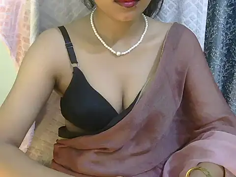 Cute Pihu01 online show from July 17, 2026, 9:19 pm