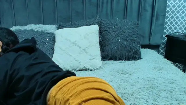 Cassie bloom online show from October 15, 2025, 5:18 am