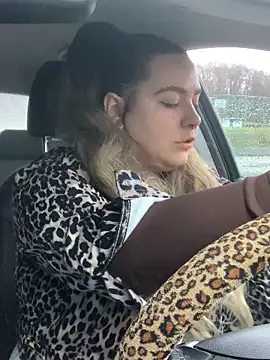 badcurvy online show from March 23, 2025, 6:05 am