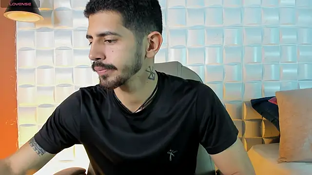 AlejandroStormm online show from February 27, 2026, 11:16 pm