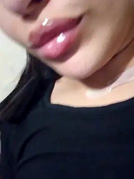 Sexlove1xo online show from May 1, 2026, 2:43 pm