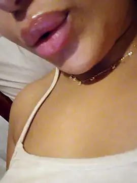 Snapshot of Sexlove1xo chatting on June 17, 2026, 7:59 pm Sexlove1xo online show from June 17, 2026, 7:59 pm
