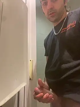 Snapshot of mikekmi21 chatting on February 22, 2025, 1:02 pm mikekmi21 online show from February 22, 2025, 1:02 pm