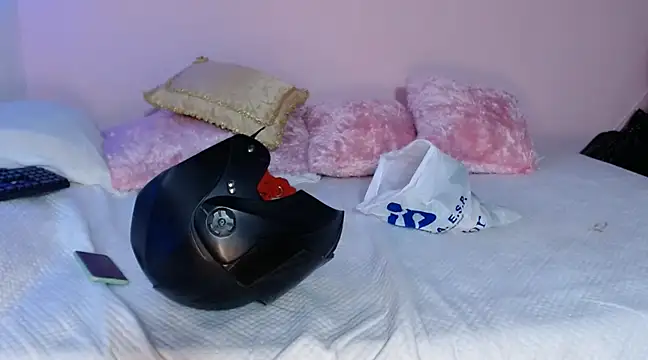 Snapshot of Maddy_Jhonsson chatting on March 3, 2025, 9:37 pm Maddy Jhonsson online show from March 3, 2025, 9:37 pm