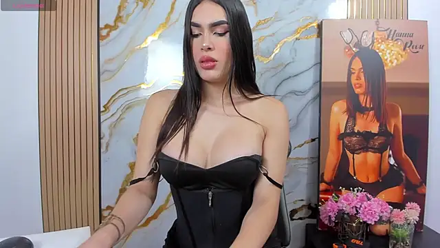 Hannaroosseee online show from April 22, 2026, 6:53 pm