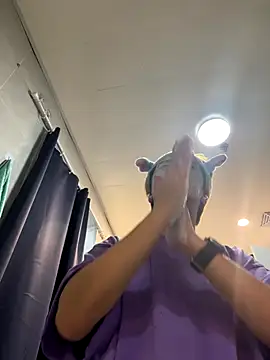 Snapshot of Anson0722 chatting on October 30, 2025, 3:35 pm Anson0722 online show from October 30, 2025, 3:35 pm