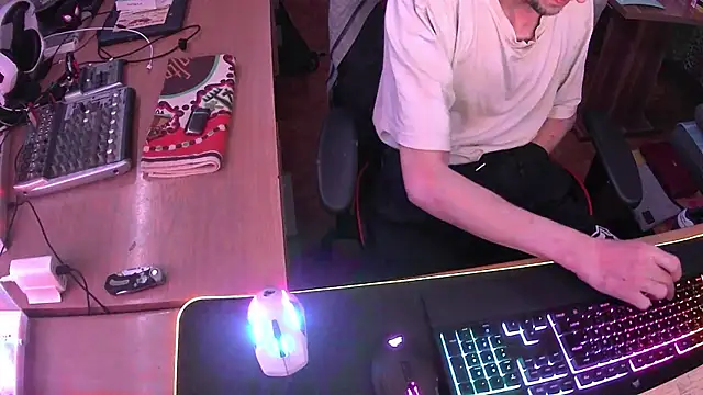 Snapshot of DerGeileLoveboy chatting on October 10, 2025, 5:28 am DerGeileLoveboy online show from October 10, 2025, 5:28 am