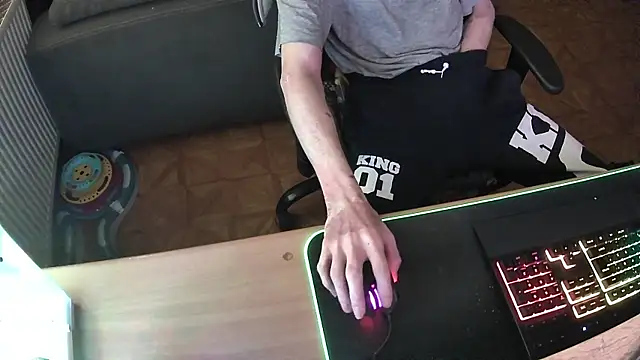 Snapshot of DerGeileLoveboy chatting on November 18, 2025, 2:21 pm DerGeileLoveboy online show from November 18, 2025, 2:21 pm