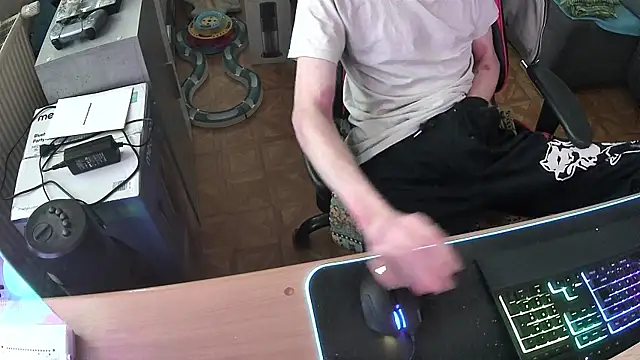 Snapshot of DerGeileLoveboy chatting on November 21, 2025, 8:13 am DerGeileLoveboy online show from November 21, 2025, 8:13 am