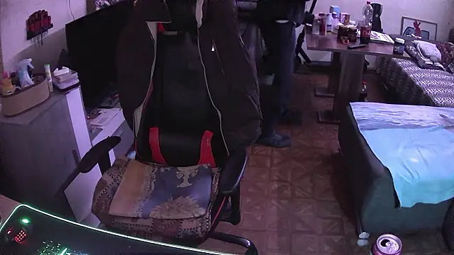 Snapshot of DerGeileLoveboy chatting on January 31, 2026, 11:47 pm DerGeileLoveboy online show from January 31, 2026, 11:47 pm