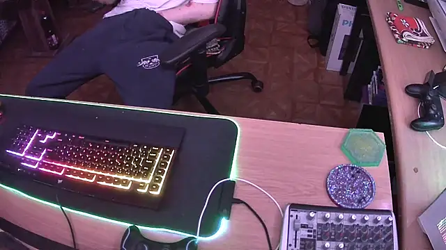 Snapshot of DerGeileLoveboy chatting on February 24, 2026, 1:58 am DerGeileLoveboy online show from February 24, 2026, 1:58 am