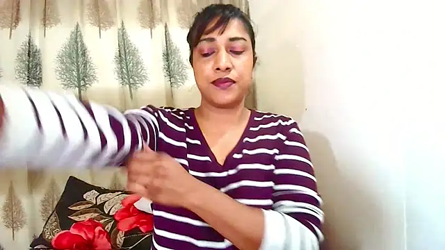 Snapshot of Indian_Erotic69 chatting on July 31, 2026, 5:07 am Indian Erotic69 online show from July 31, 2026, 5:07 am