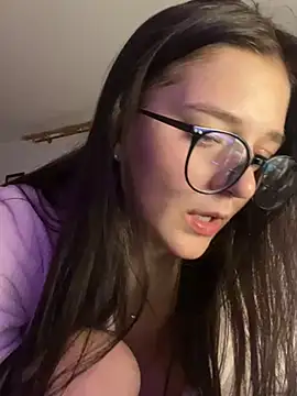 Snapshot of brinkangelikaa chatting on February 28, 2025, 11:23 pm brinkangelikaa online show from February 28, 2025, 11:23 pm