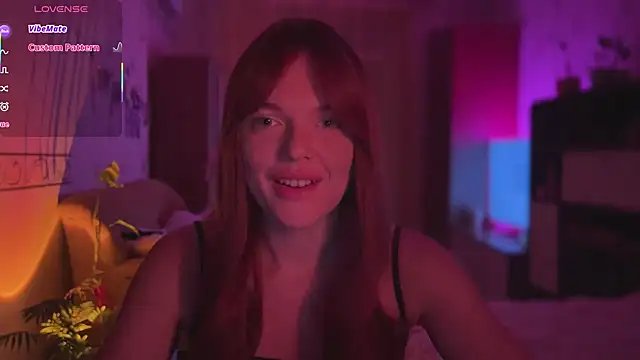 Snapshot of CherryRed_Girl chatting on June 29, 2026, 10:54 pm CherryRed Girl online show from June 29, 2026, 10:54 pm